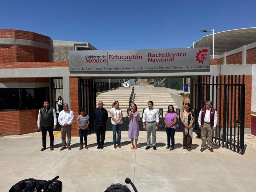 Inaugura Claudia Sheinbaum plantel CBTis en Tijuana