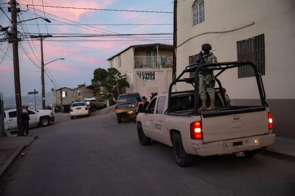 Ataque armado Tijuana deja un muerto y un lesionado tras choque múltiple