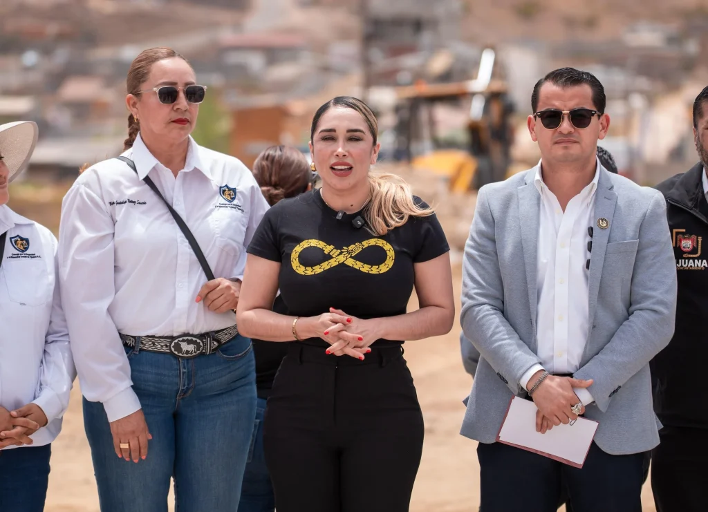 Inician obras de pavimentación en el bulevar Paseo Banderas de Santa Fe en Tijuana