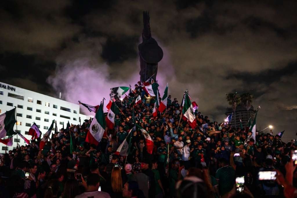 Abarrotan la Glorieta Cuauhtémoc en Tijuana tras triunfo de México en el Mundial 2026