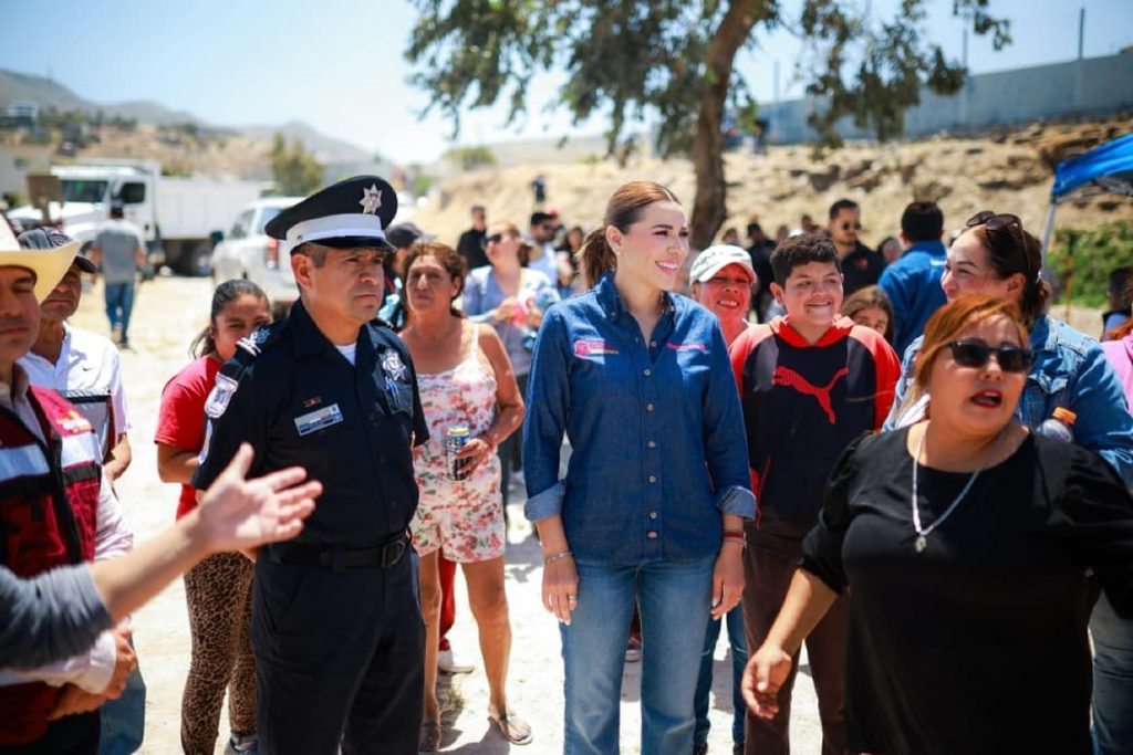 Combaten delincuencia en Baja California con arte, deporte y botones de enlace al C5