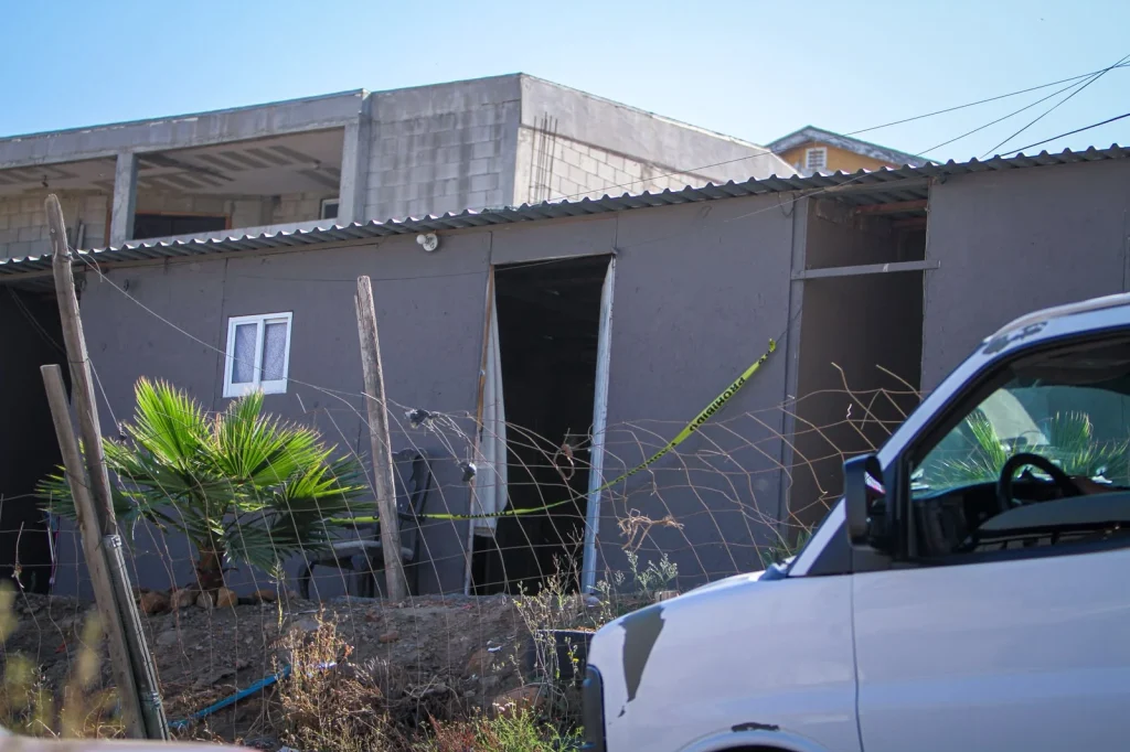 Localizan a hombre sin vida con huellas de violencia en cuartería