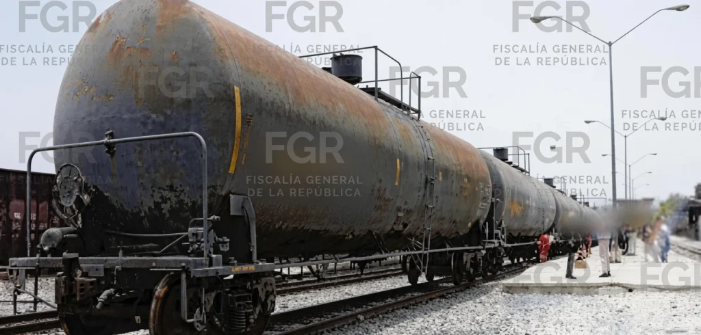 FGR acusa a Ernesto Ruffo exgobernador de Baja California, por megared de contrabando de combustible