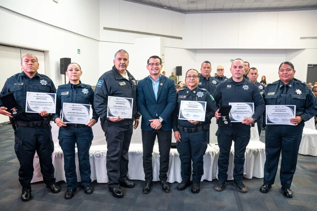 Reconocen con 239 condecoraciones a la Policía Municipal de Tijuana por valor y trayectoria