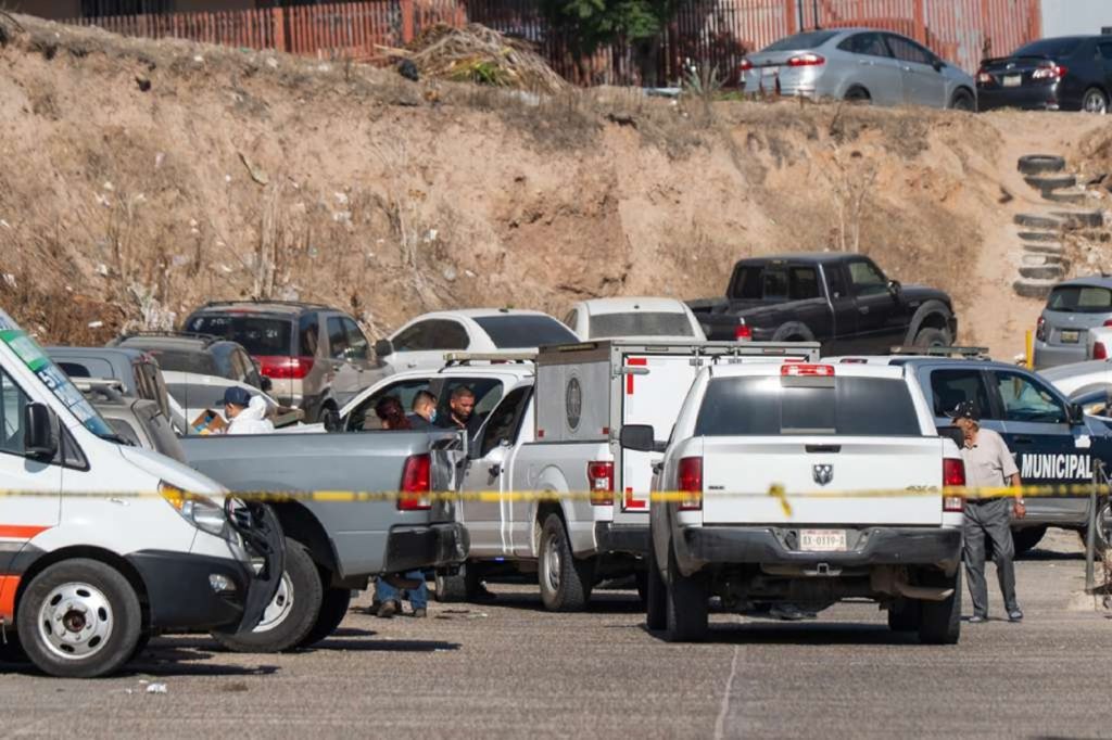 Hallan dos cuerpos en la colonia Panamericano de Tijuana