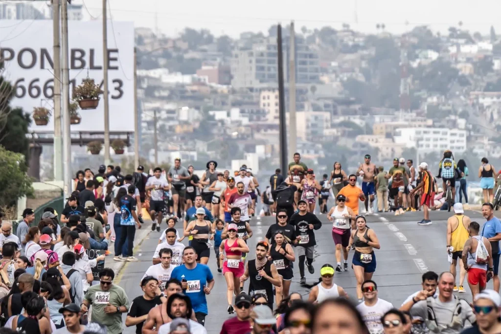 Daniel Valdez y Silvia Ortiz conquistan el XXXI Medio Maratón Internacional Tijuana 2026
