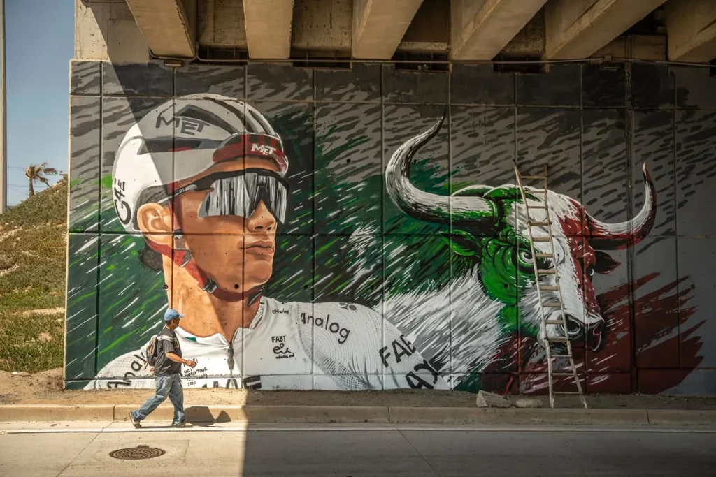 Homenaje en Ensenada: Inmortalizan a Isaac del Toro con un monumental mural urbano