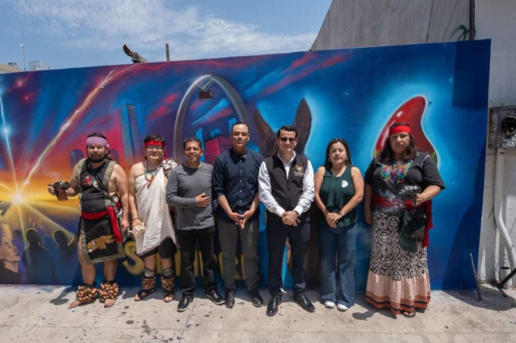Develan el mural “Tijuana: Ayer, Hoy y Siempre” en la Avenida Revolución