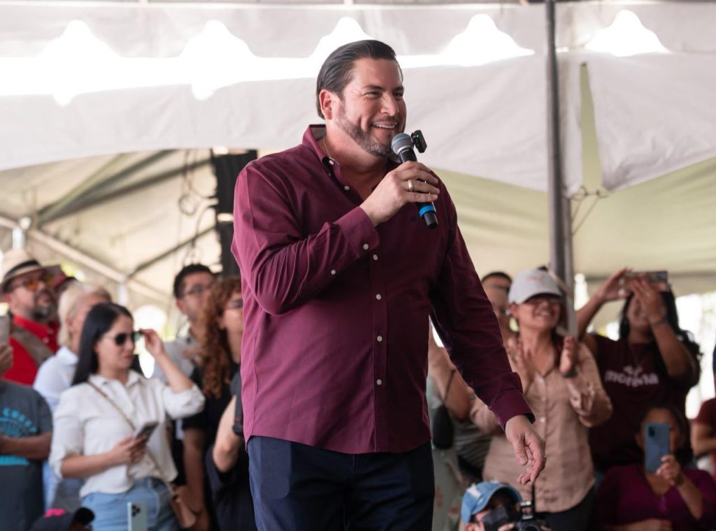 Ismael Burgueño encabeza asamblea masiva en Tijuana ante más de 5 mil personas