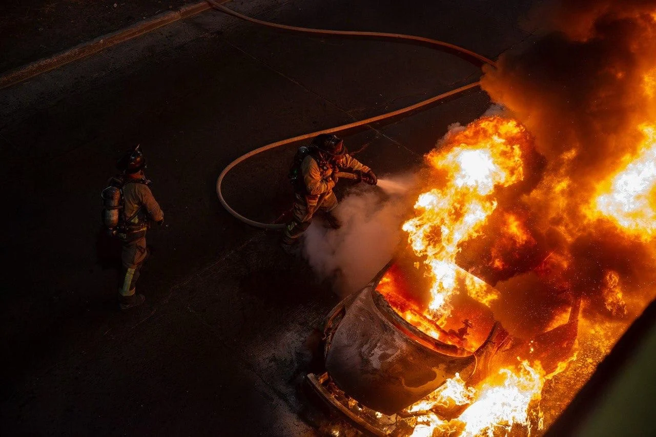 Auto se incendia en la Ready Lane de Tijuana y paraliza la línea a San Ysidro