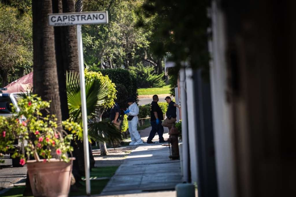 Localizan a hombre sin vida dentro de un vehículo en bulevar Las Américas