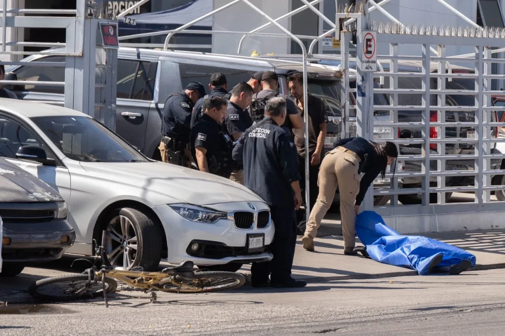Asesinan a balazos a un hombre en la Zona Centro de Tijuana; hay tres detenidos