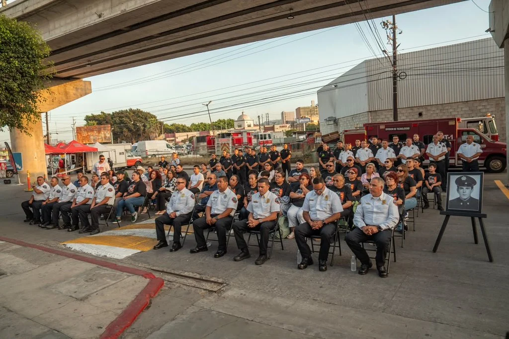 Inscriben a los capitanes Daniel Reynoso y Juan de Dios Romero en el Memorial de Bomberos de Tijuana