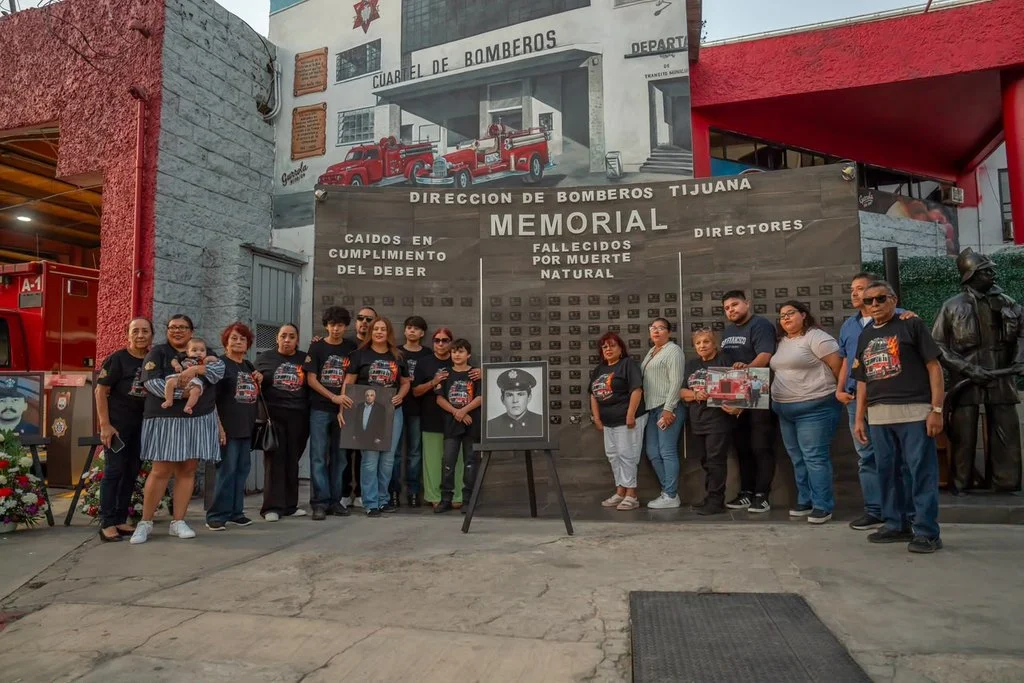 Inscriben a los capitanes Daniel Reynoso y Juan de Dios Romero en el Memorial de Bomberos de Tijuana