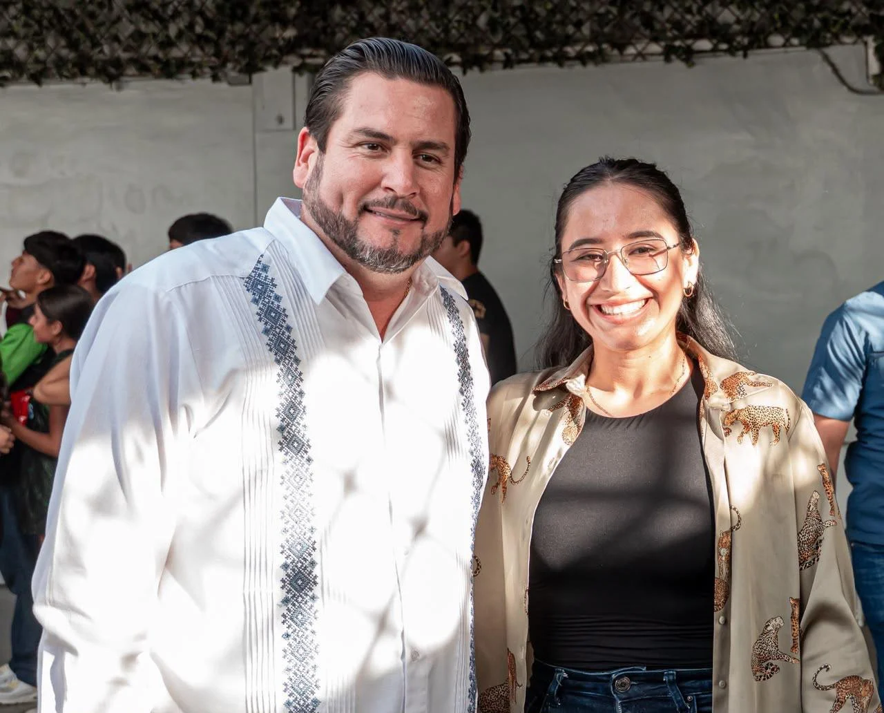 Ismael Burgueño promueve continuidad de programas educativos y laborales para jóvenes en Playas de Rosarito