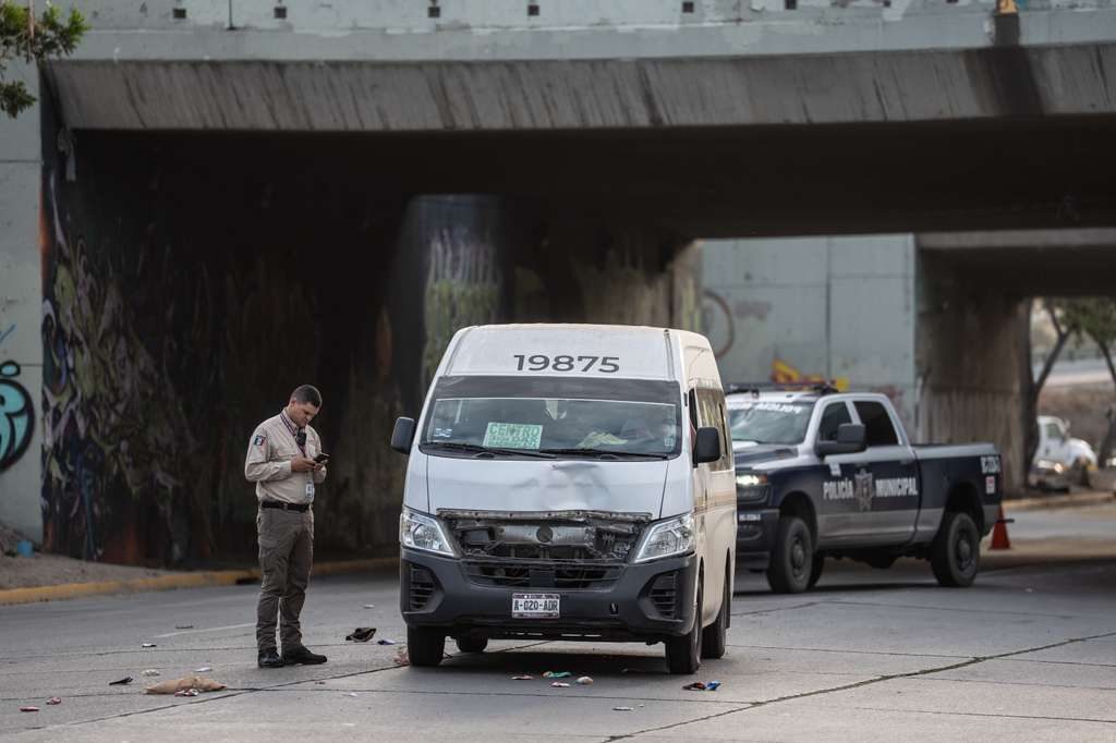 Muere hombre atropellado por taxi de ruta en la Zona Centro de Tijuana