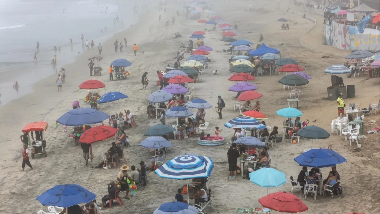 Abarrotan familias Playas de Tijuana en el último fin de semana de vacaciones