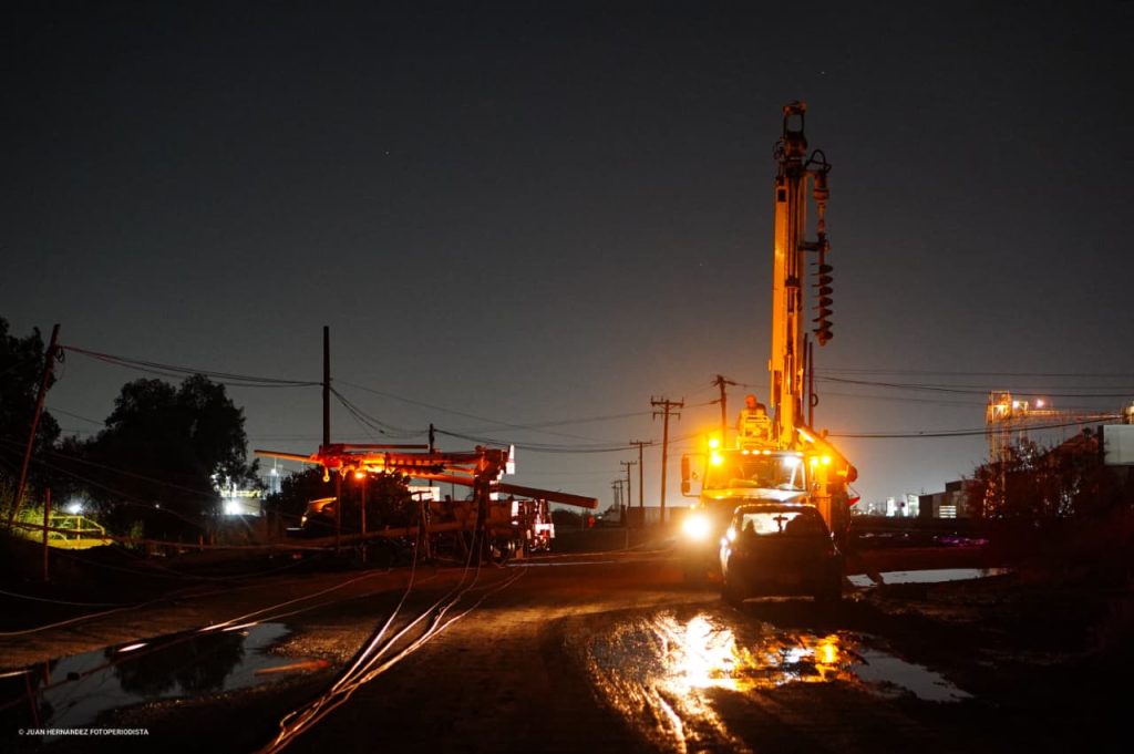 Tormentas en Mexicali derriban más de 115 postes de CFE