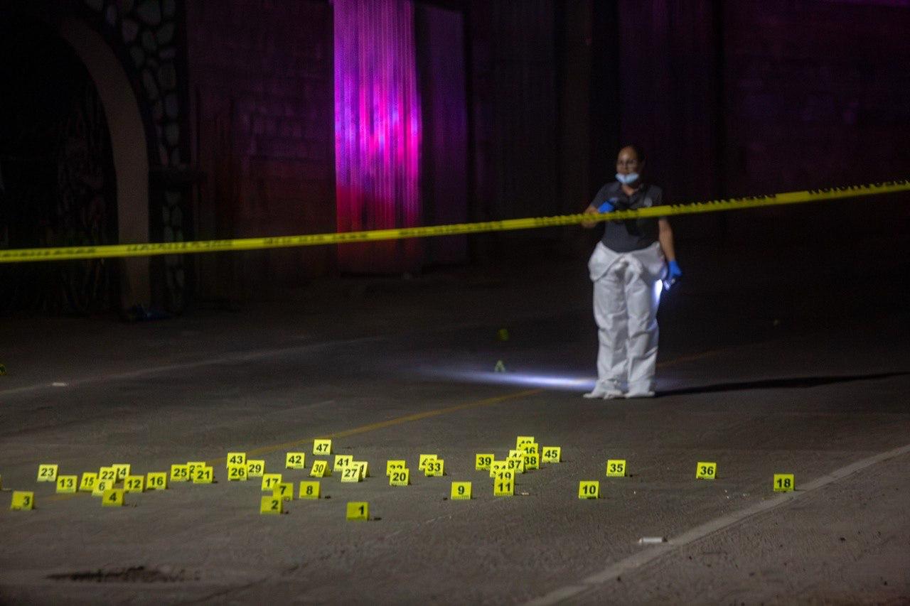 Asesinan a una pareja; tres menores escapan ilesos