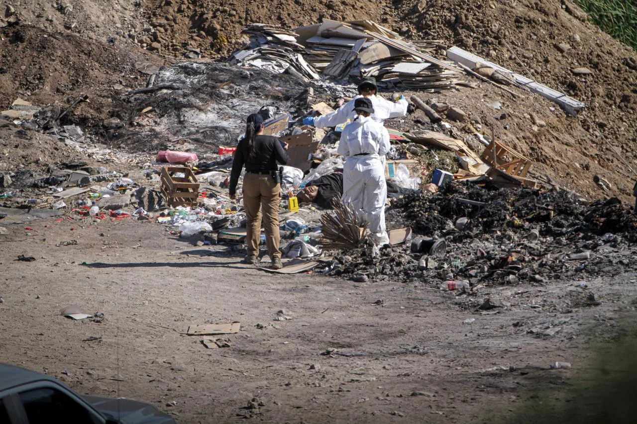 Localizan a hombre asesinado a balazos en basurero clandestino