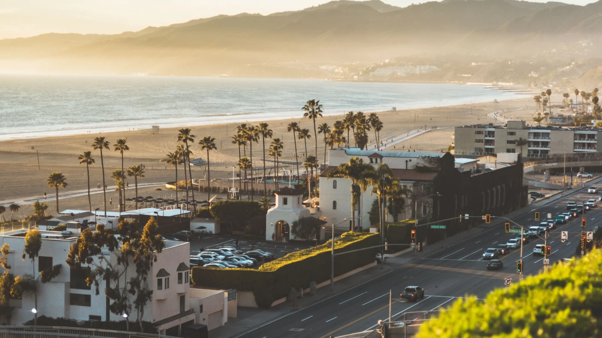 NOAA advierte 75% de probabilidad de lluvias históricas en California y la región fronteriza