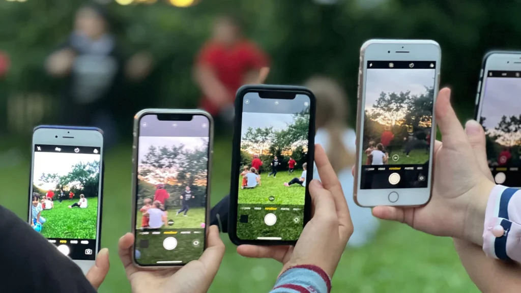 Es oficial la restricción de celulares en primarias y secundarias de México