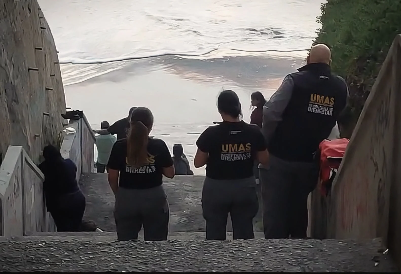 Buscan a menor desaparecido tras ingresar al mar en Playas de Tijuana
