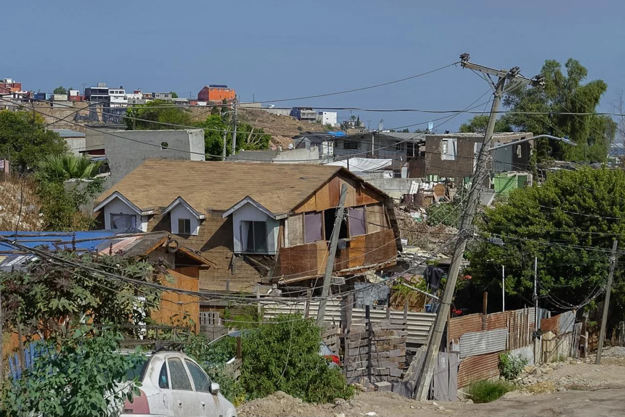 Cada lluvia reactiva el temor en Sánchez Taboada: 400 viviendas bajo riesgo de deslizamiento en Tijuana