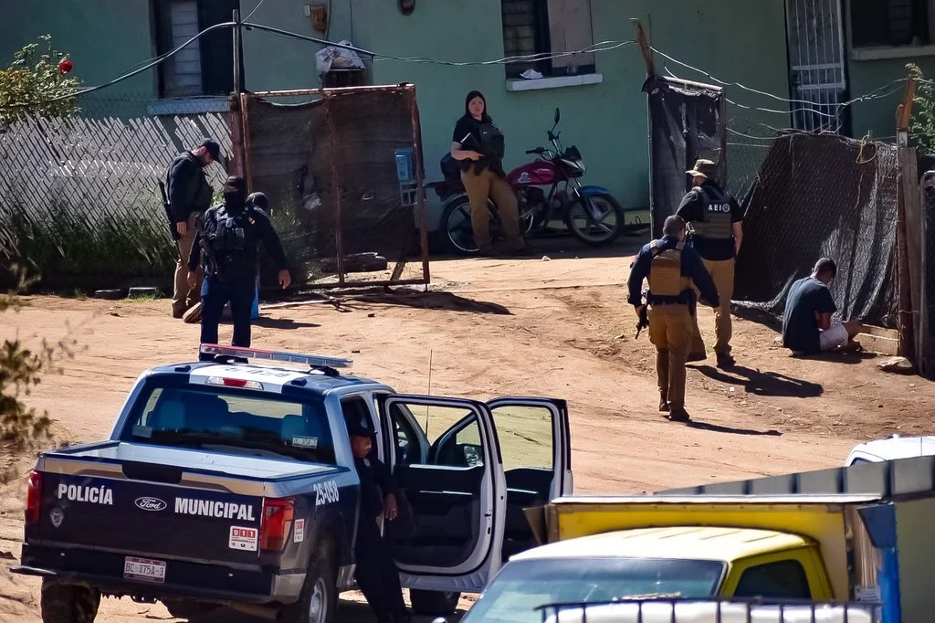 Enfrentamiento armado en Cerro Azul deja dos muertos y cuatro detenidos en Tecate