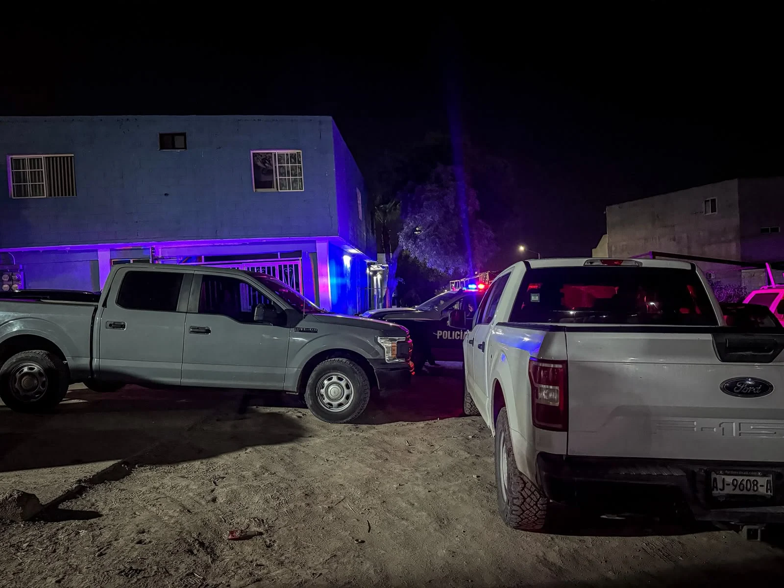 Asesinan a balazos a un hombre; localizan mensaje amenazante