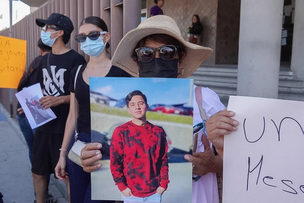 Madre de estudiante de Derecho de la UABC asesinado en Tijuana exige justicia