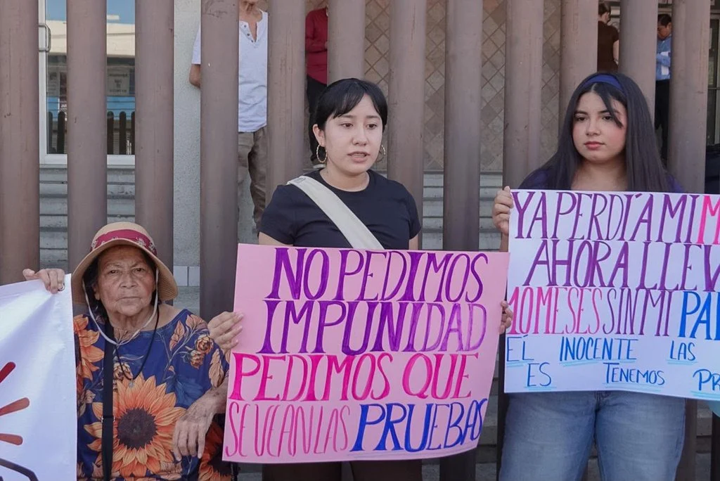 Familia se manifiestan para que revisen caso de presunta tentativa de feminicidio