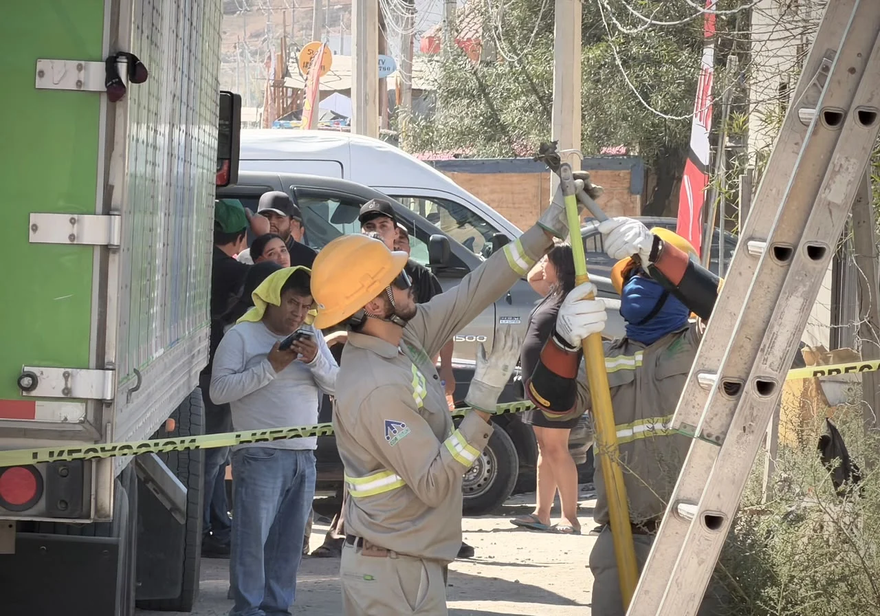 Muere electricista tras descarga en la colonia El Niño