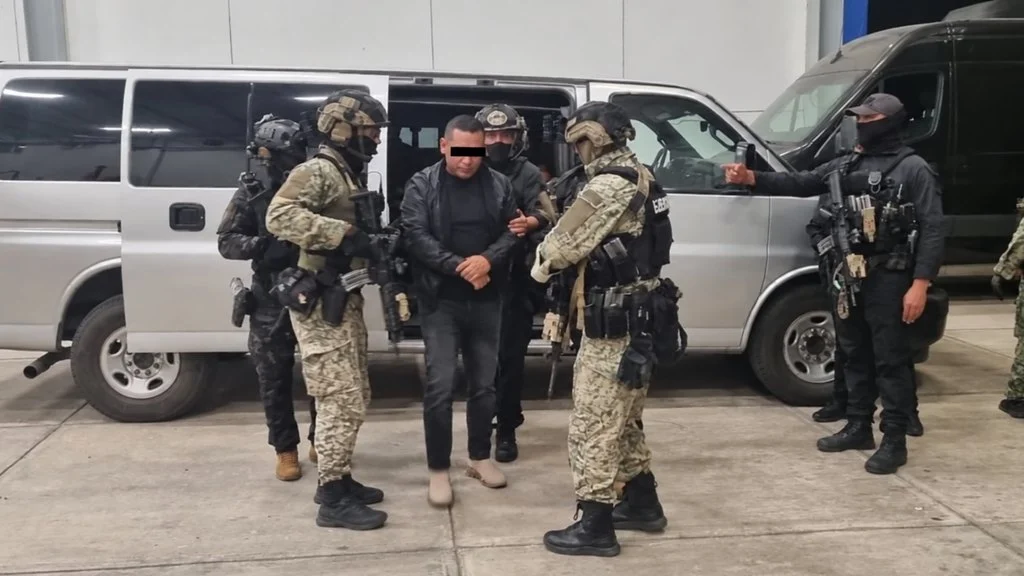 Detienen a Iván “N”, alias “El Tanque”, presunto operador del CJNG sancionado por EE. UU.