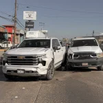 Agente de la FESC detenido tras pasarse semáforo en rojo y provocar carambola en bulevar Terán Terán; hay un peatón grave