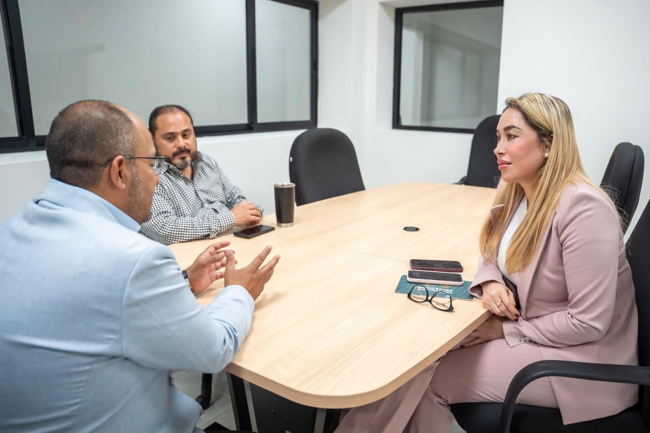 Supervisan equipo digital y obras viales en la Universidad Rosario Castellanos de Tijuana