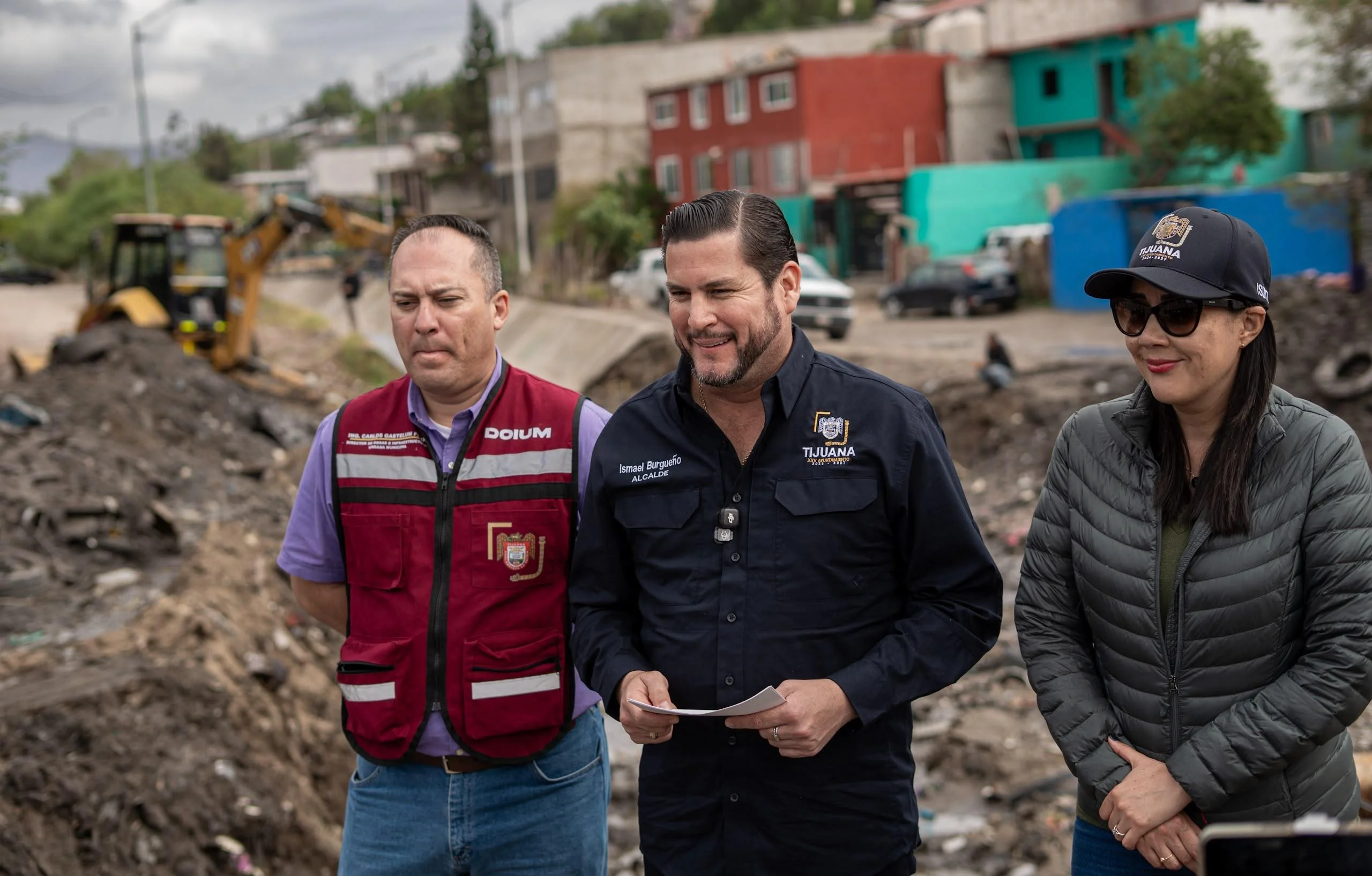 Limpian 1.2 kilómetros de canal pluvial en El Pípila para prevenir inundaciones en Tijuana