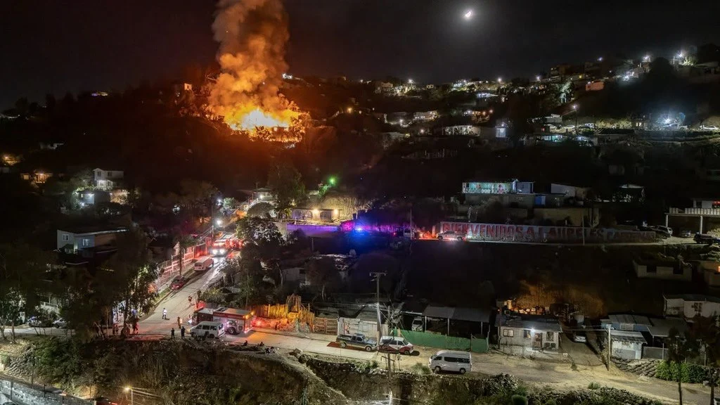 Incendio consume seis viviendas y deja más de 30 damnificados en la colonia Lázaro Cárdenas