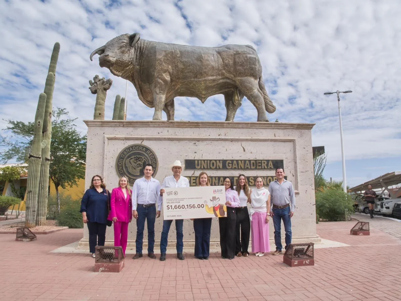 DIF Sonora recibe más de 1.6 millones de pesos de la Unión Ganadera por ExpoGan 2026