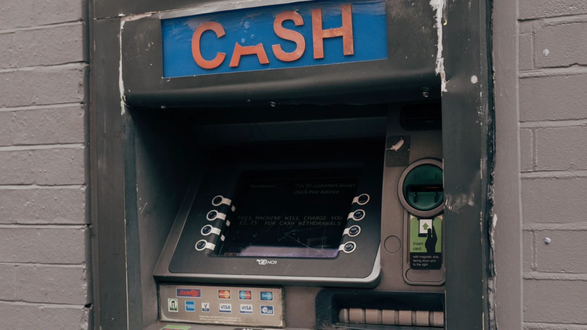 Aprueban Ley de Economía Digital: debate por comisiones bancarias e impacto en pequeños comercios