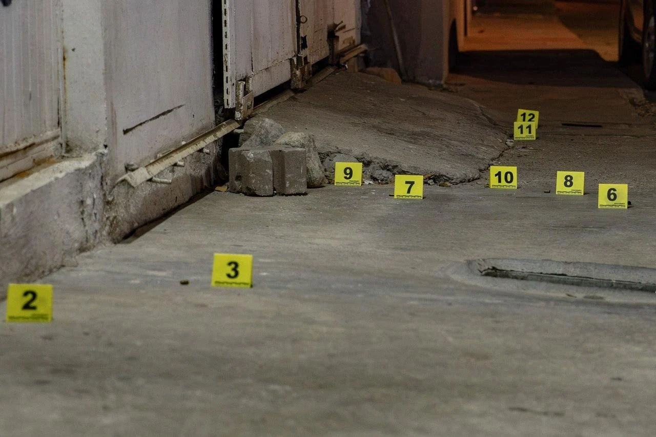 Balean a joven de 27 años al exterior de una barbería