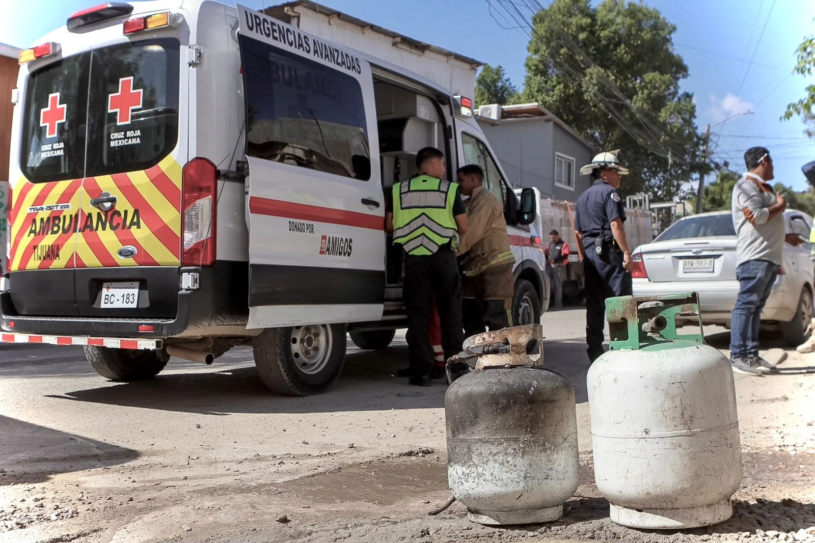 Explosión por fuga de gas en Lomas del Valle deja cuatro lesionados