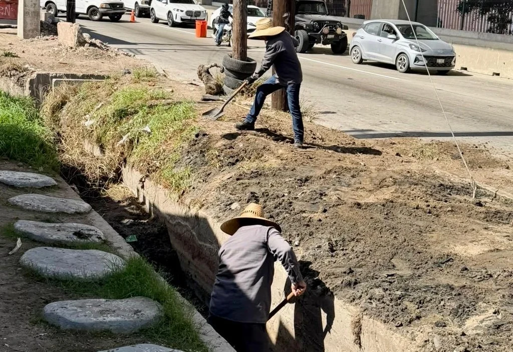 Refuerzan desazolve y limpieza pluvial en Tijuana ante pronóstico de chubascos