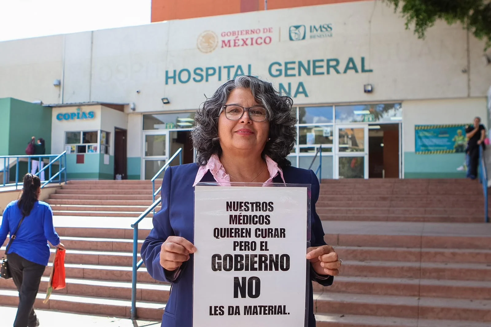 Pacientes con cáncer protestan por falta de medicamentos y equipo en el HGT