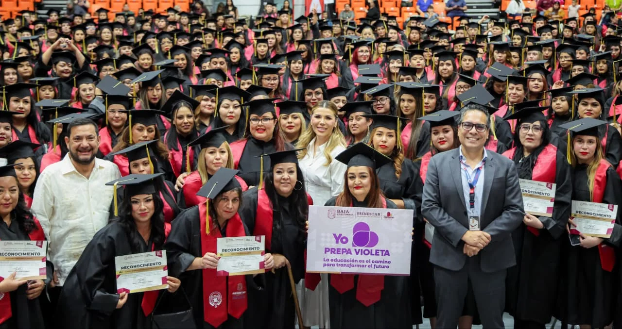 Más de 900 beneficiarias de Tarjeta Violeta concluyen la preparatoria en Mexicali