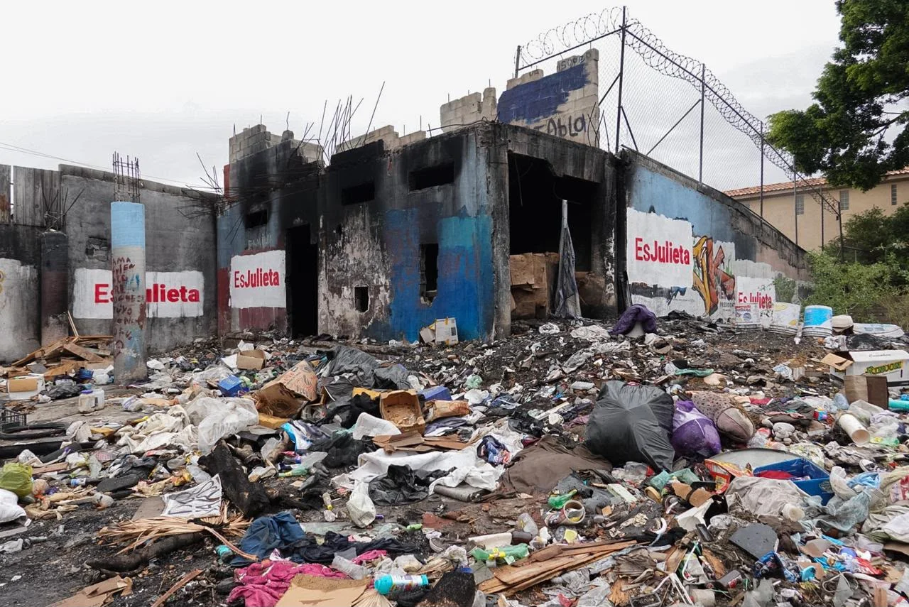 Denuncian foco de infección por basurero clandestino
