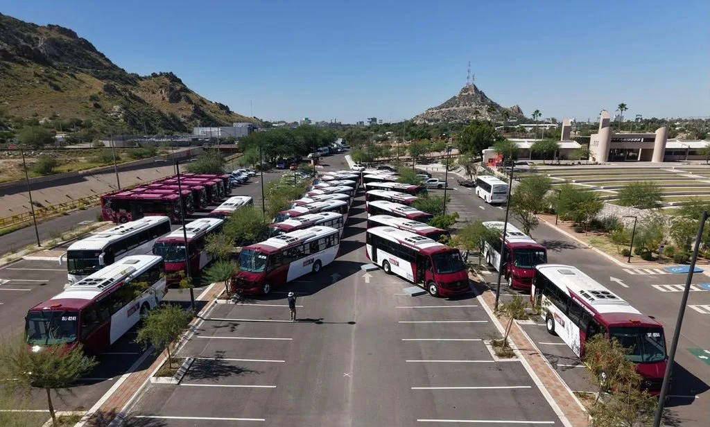Durazo entrega 20 nuevos camiones en Hermosillo y suma 175 unidades renovadas al transporte público
