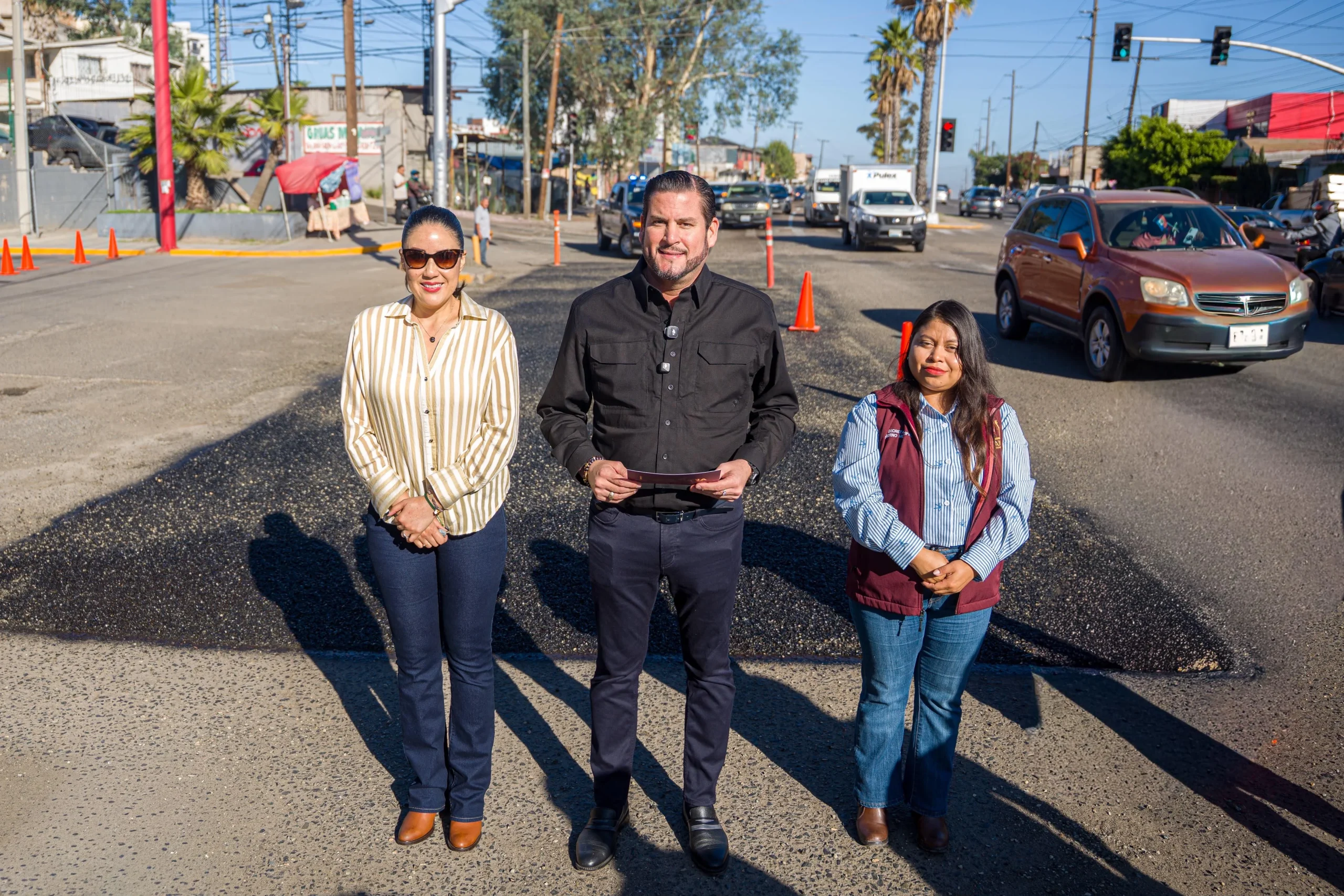 Supervisan rehabilitación vial con bacheo a presión en bulevar Fundadores