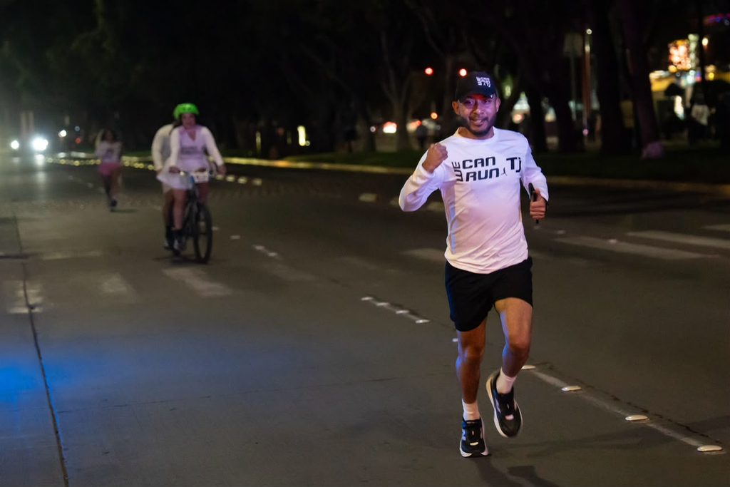 Realizan la primera Caminata y Rodada Rosa en Tijuana