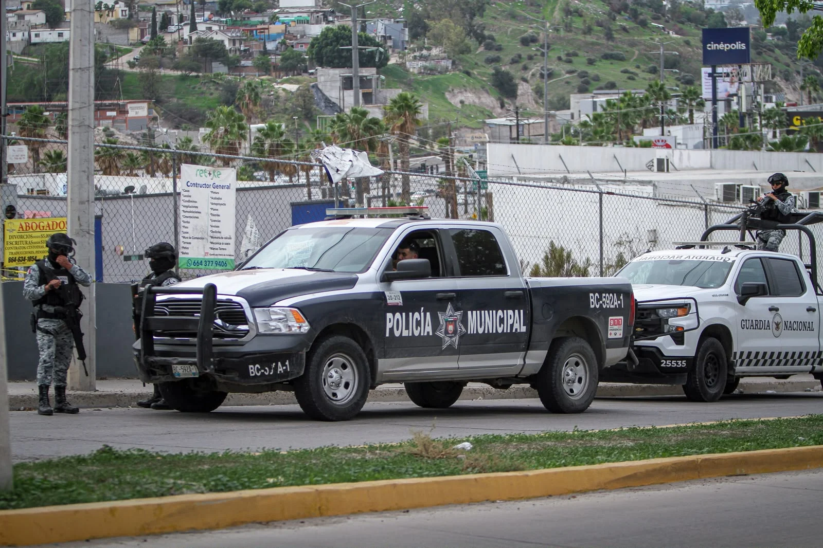 Localizan a hombre sin vida en camino de terracería en Loma Dorada